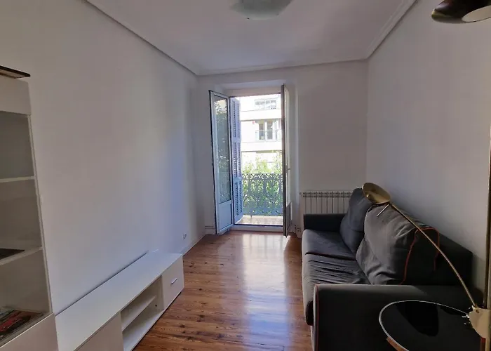 Home In The Heart Of Donostia!